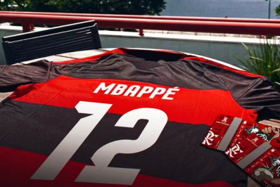 Flamengo convida Mbappé para assistir jogo da Libertadores: 'Manto pronto para torcer'