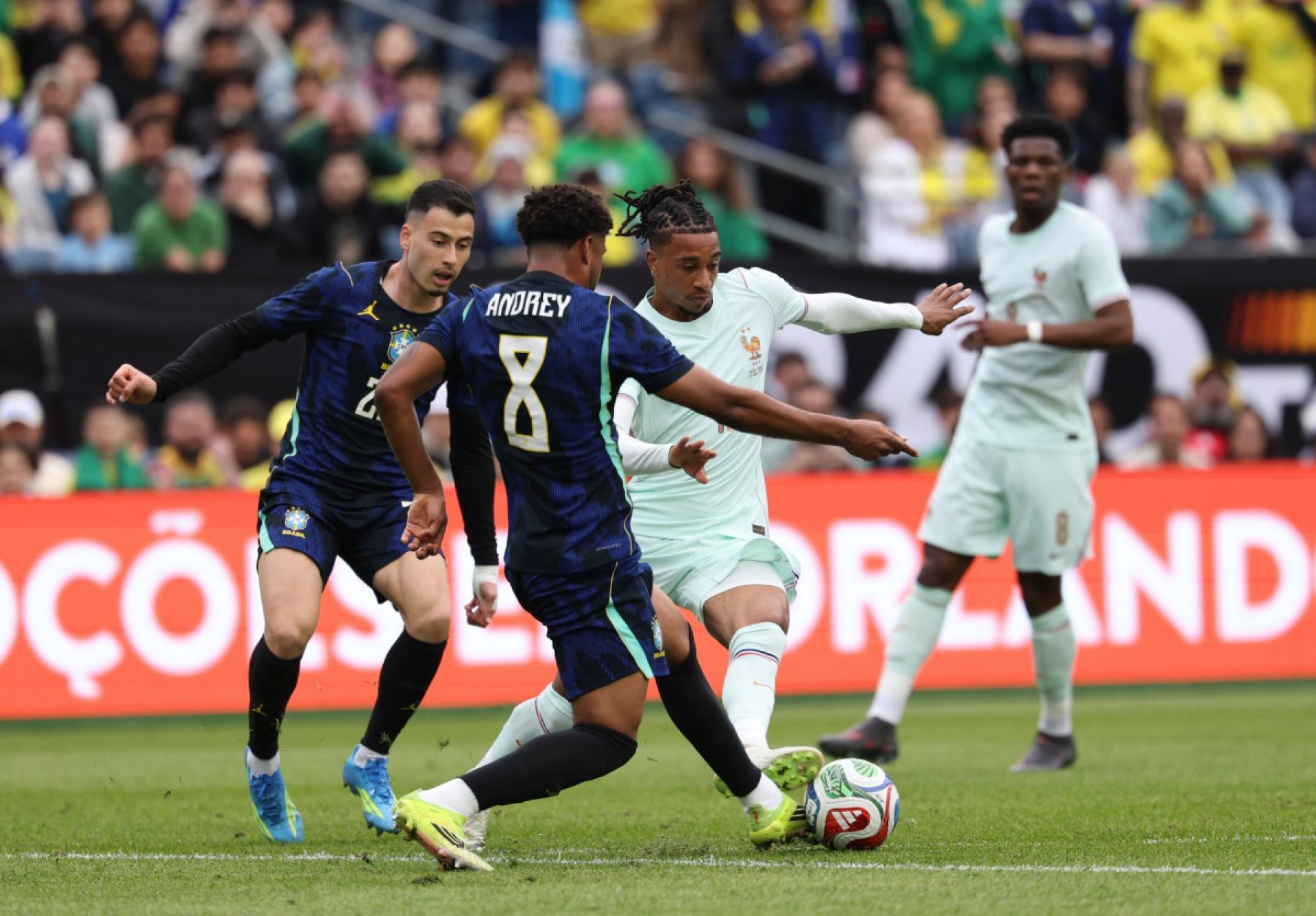 Brasil e França se enfrentaram em Boston - AFP