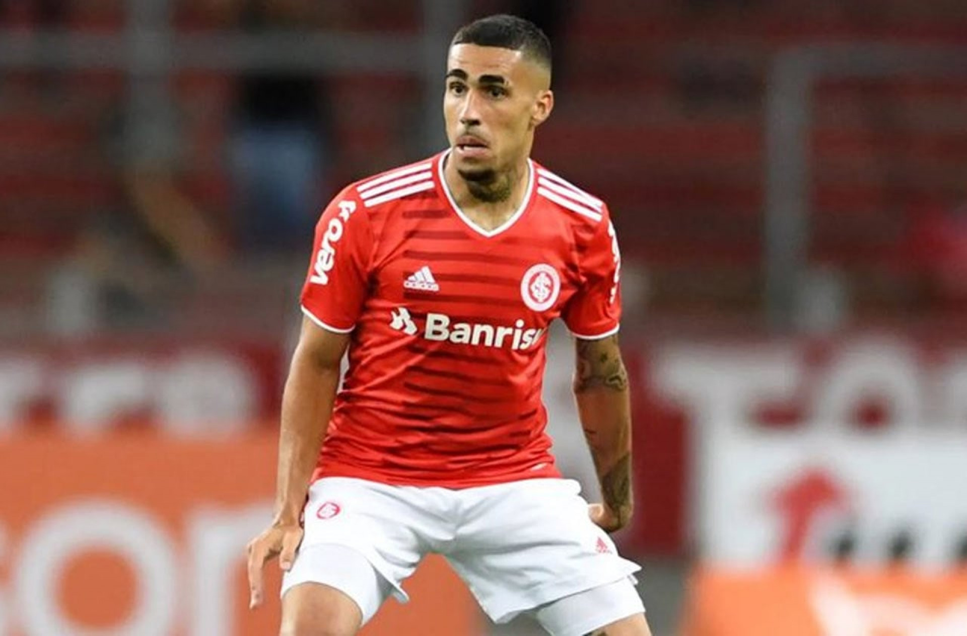 Gabriel prepara a&ccedil;&atilde;o contra o Internacional por d&iacute;vida contratual