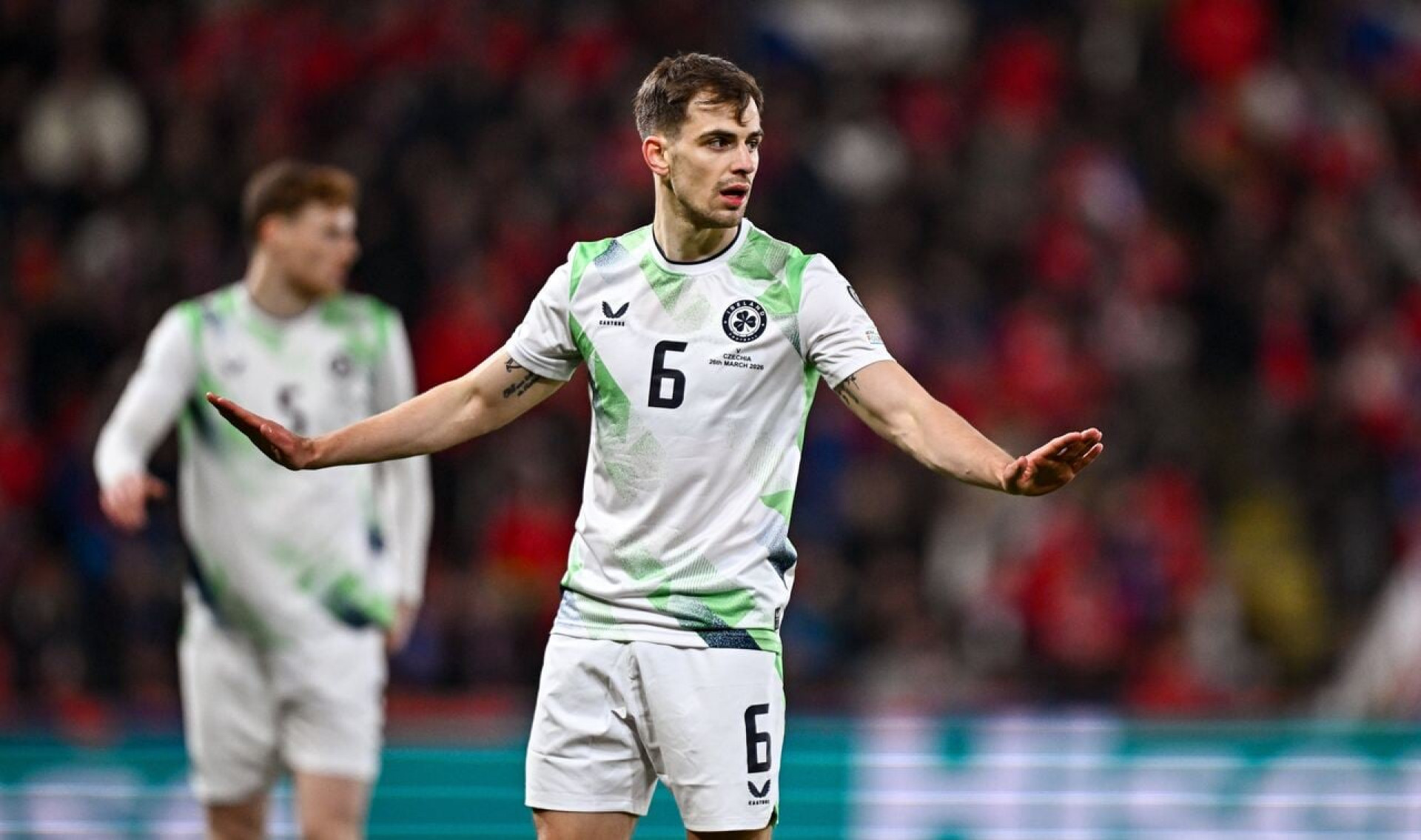 Nos p&ecirc;naltis, Ch&eacute;quia vence Irlanda e enfrenta a Dinamarca por vaga na Copa