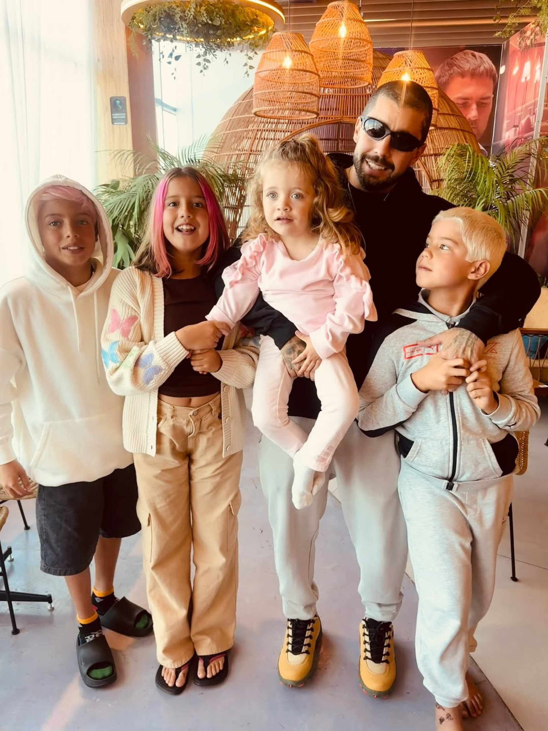 Pedro Scooby e os filhos, Dom, Bem, Liz e Aurora - Reprodução / Instagram