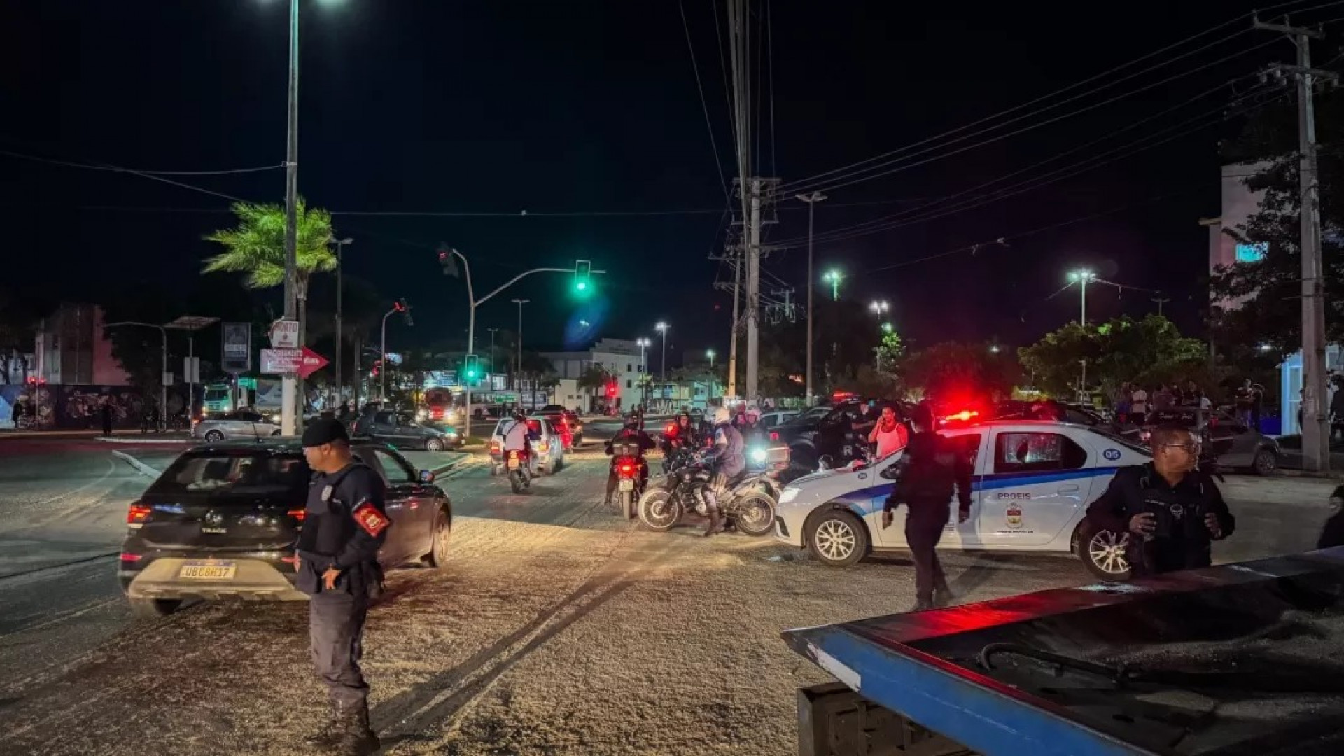 Ação de fiscalização aborda dezenas de veículos durante operação em Cabo Frio. - Reprodução