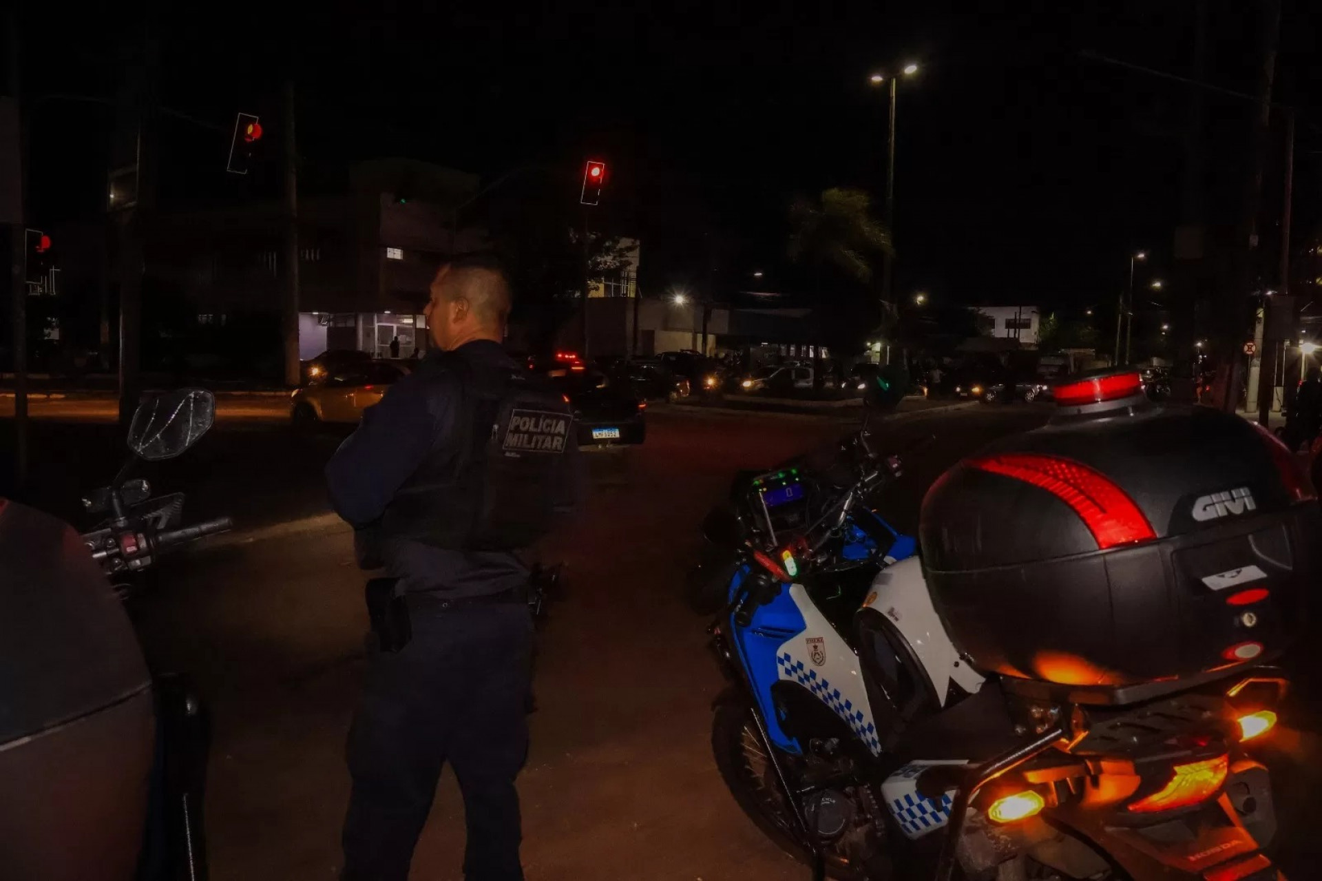 Equipes verificam cumprimento das normas durante ação. - Reprodução