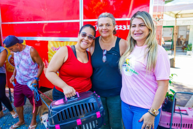 Prefeitura de Meriti leva ação de conscientização ambiental para a praça de Éden