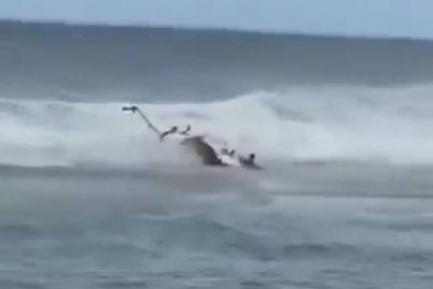 Vídeo: Queda de helicóptero deixa pelo menos três mortos no Havaí