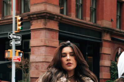 Grávida do primeiro filho, Lauana Prado mostra ultrassom