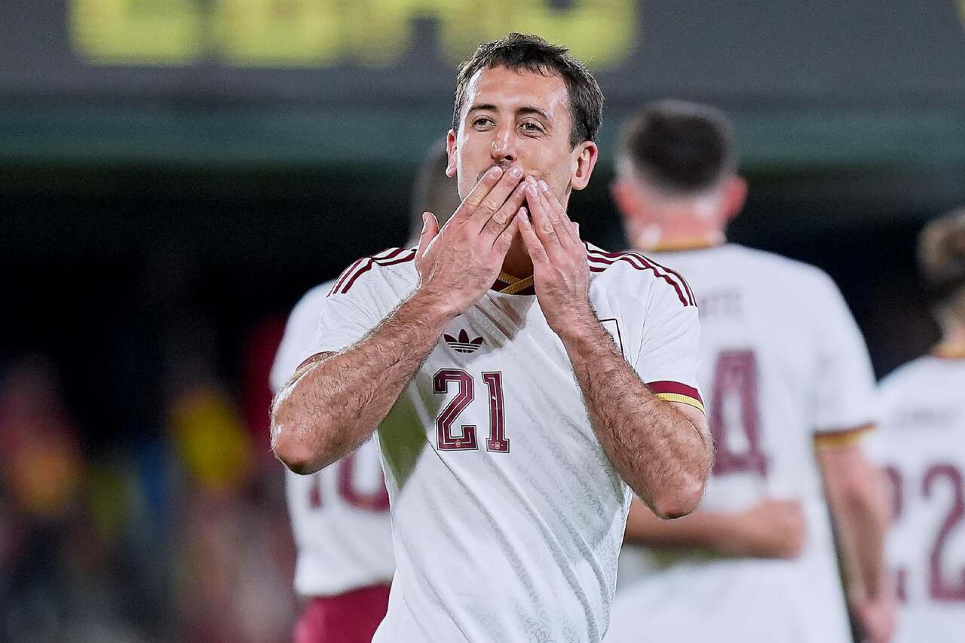 Oyarzabal sobra, e Espanha vence f&aacute;cil a S&eacute;rvia em amistoso