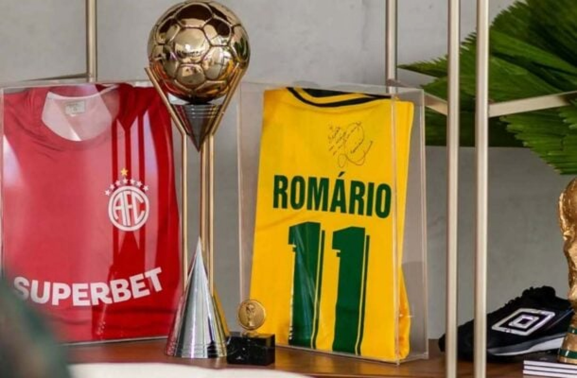 Rom&aacute;rio TV fecha acordo com CBF e entra de vez na disputa por transmiss&otilde;es no Youtube