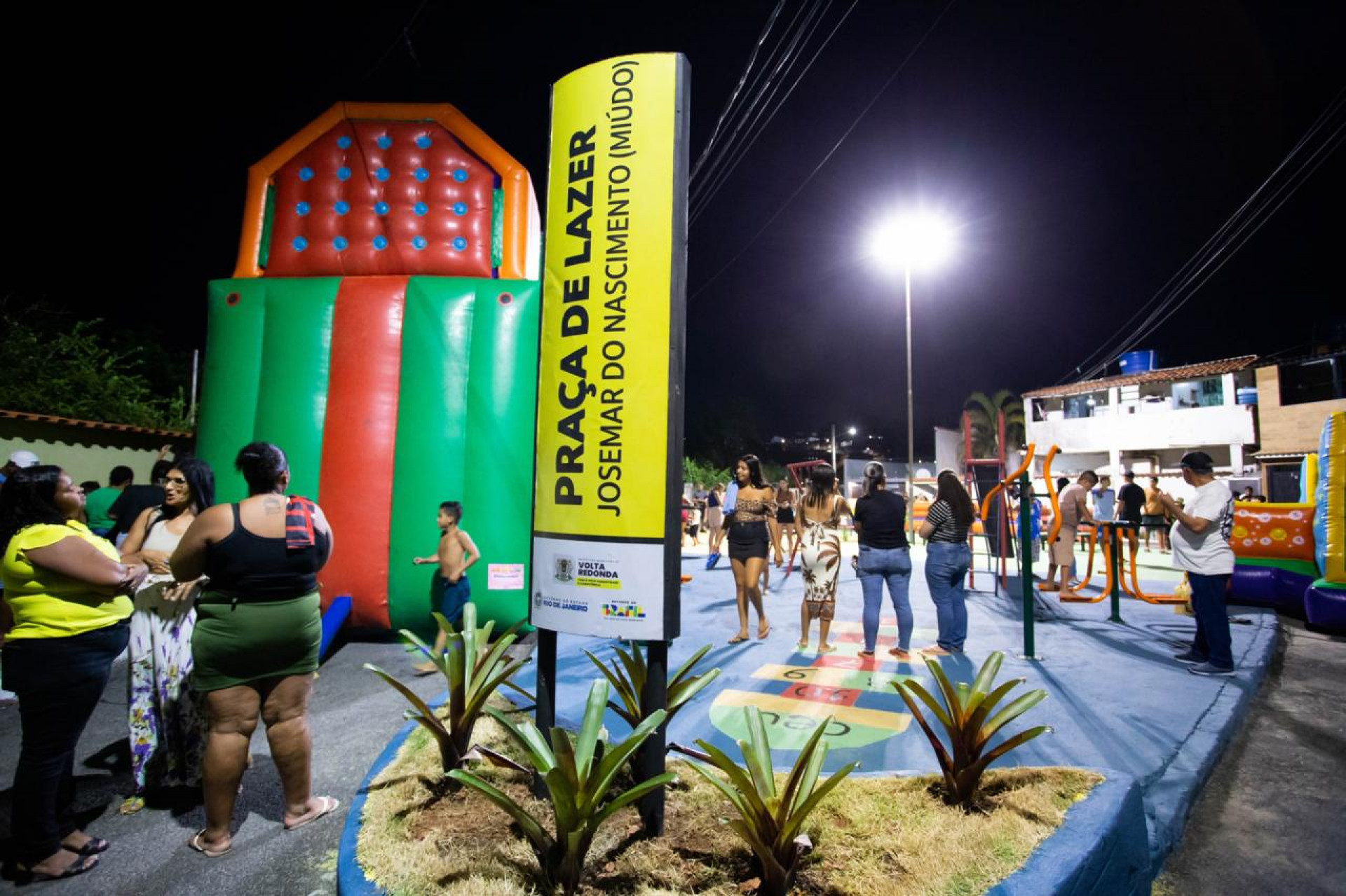 Prefeitura de Volta Redonda entrega área de lazer revitalizada a moradores do Vale Verde