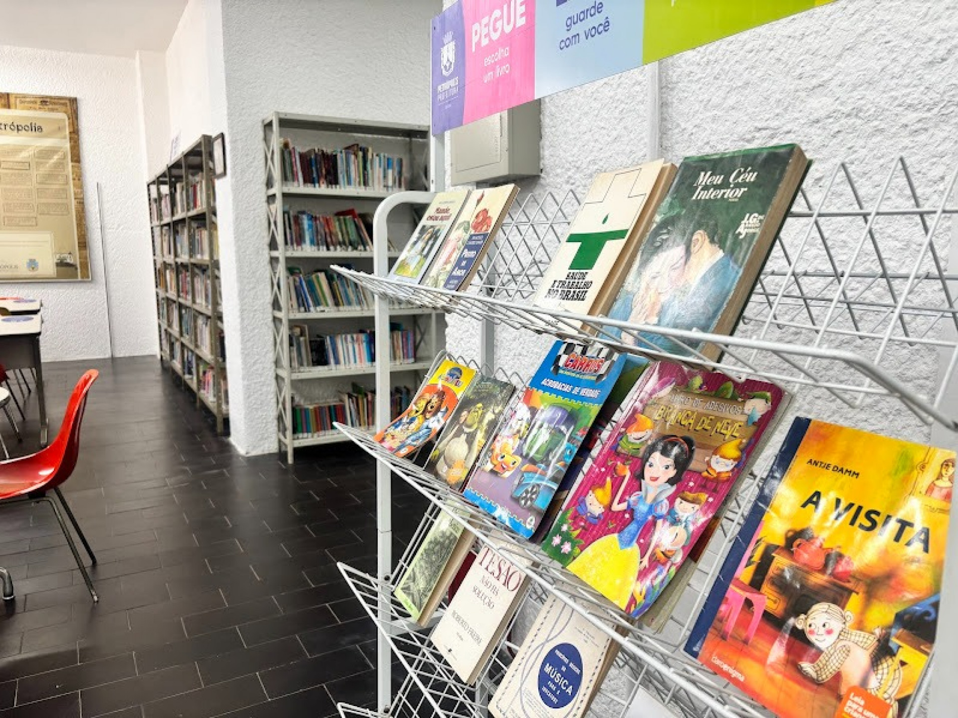 Mês do Perdão na Biblioteca Municipal registra 378 devoluções de livros em atraso