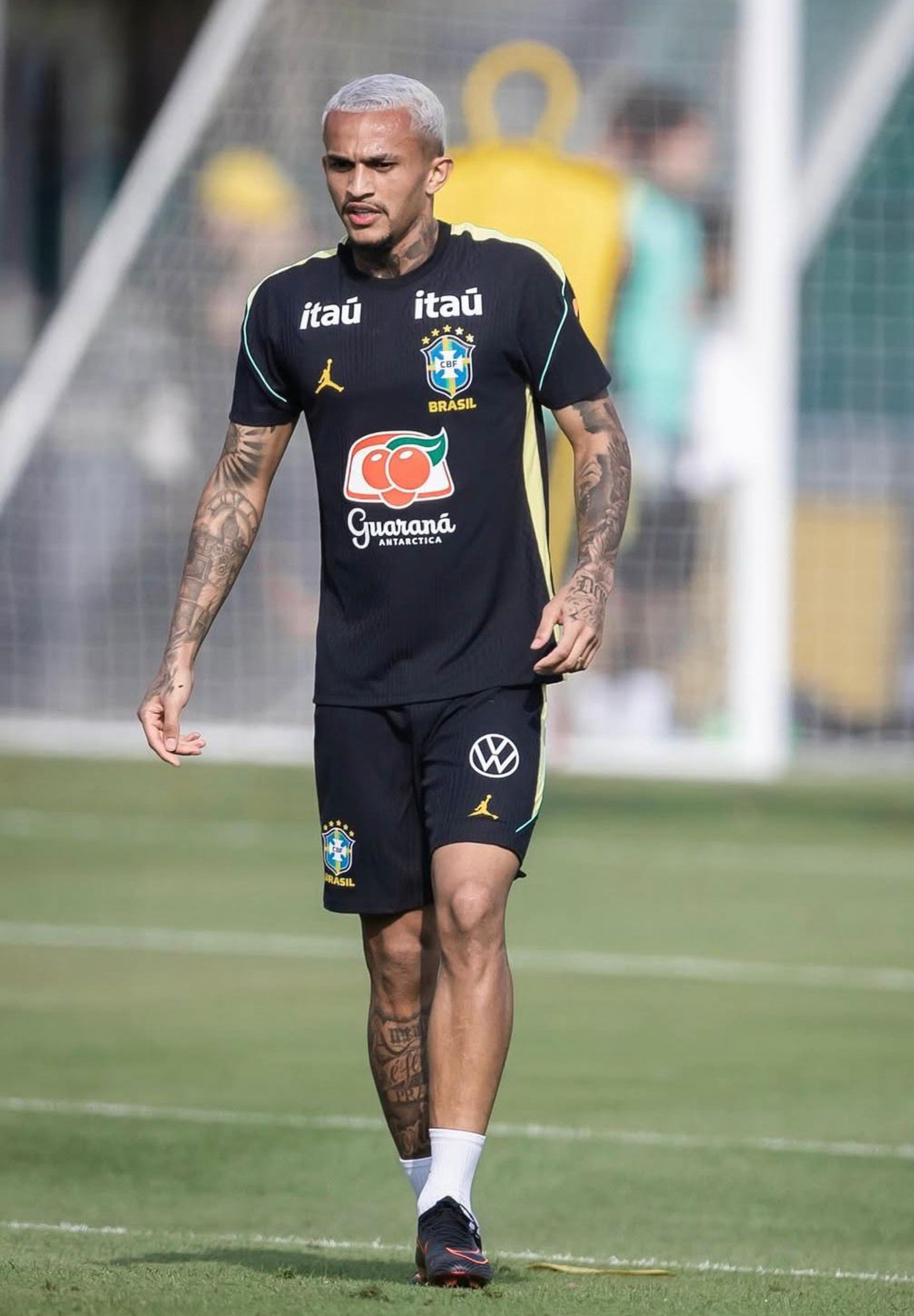 Wesley tem lesão confirmada e vira desfalque na Roma após corte na seleção brasileira