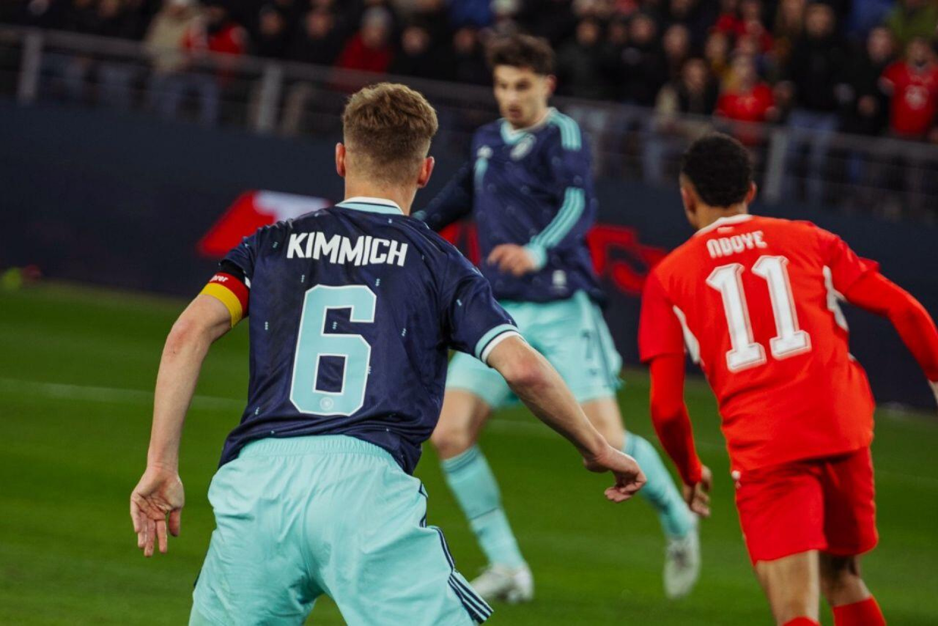 Em jogo recheado de gols, Alemanha vence a Su&iacute;&ccedil;a em amistoso