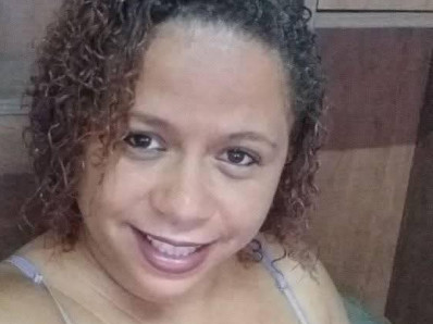 Mulher morta em operação no Complexo do Salgueiro foi baleada na frente do filho