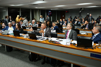 CPMI do INSS rejeita relatório que pedia indiciamento de 'Lulinha', Vorcaro e Bolsonaro