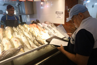 Vigilância Sanitária de Niterói realiza fiscalização no Mercado São Pedro
