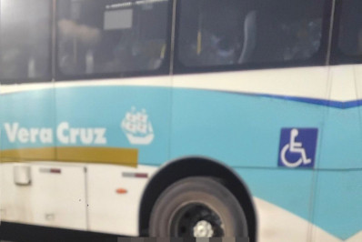 Homem morre em acidente envolvendo ônibus e moto na Rodovia Presidente Dutra