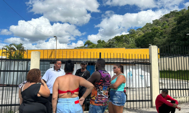 Irmã de mulher morta no Salgueiro desabafa: 'Filho chorou sobre o corpo da mãe'