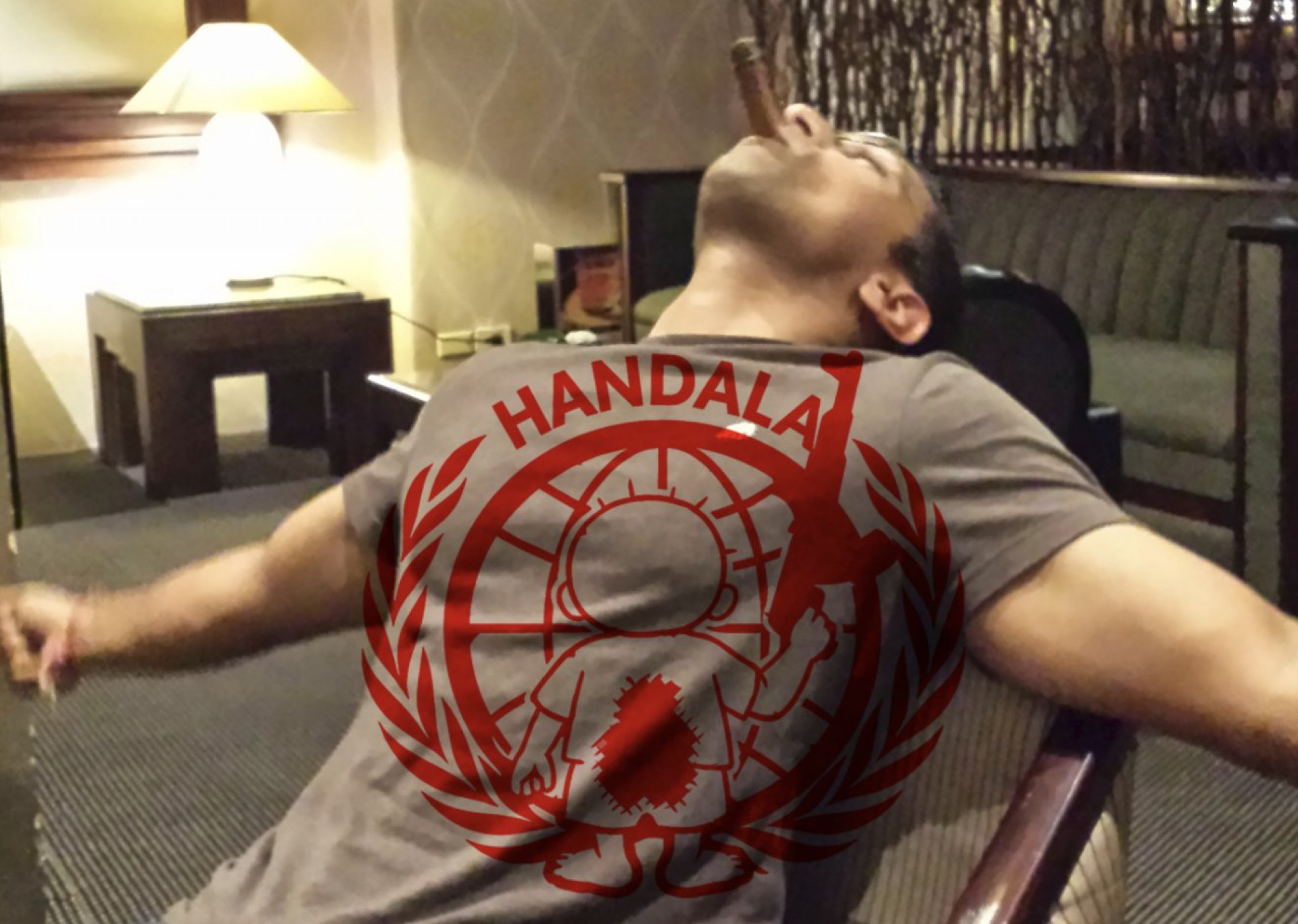 Fotos do diretor do FBI, Kash Patel, mostram momentos do agente em festas, com charutos, bebendo e em viagens - Reprodução/Redes sociais