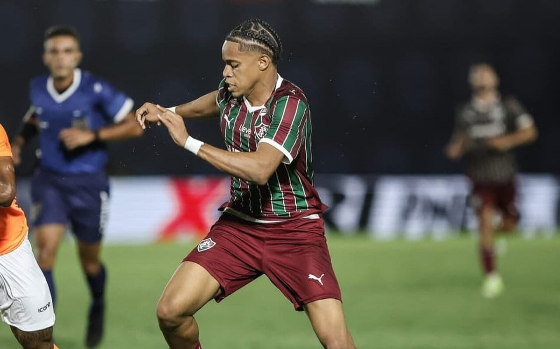Matheus Reis rompe LCA e desfalca Fluminense at&eacute; o fim do ano