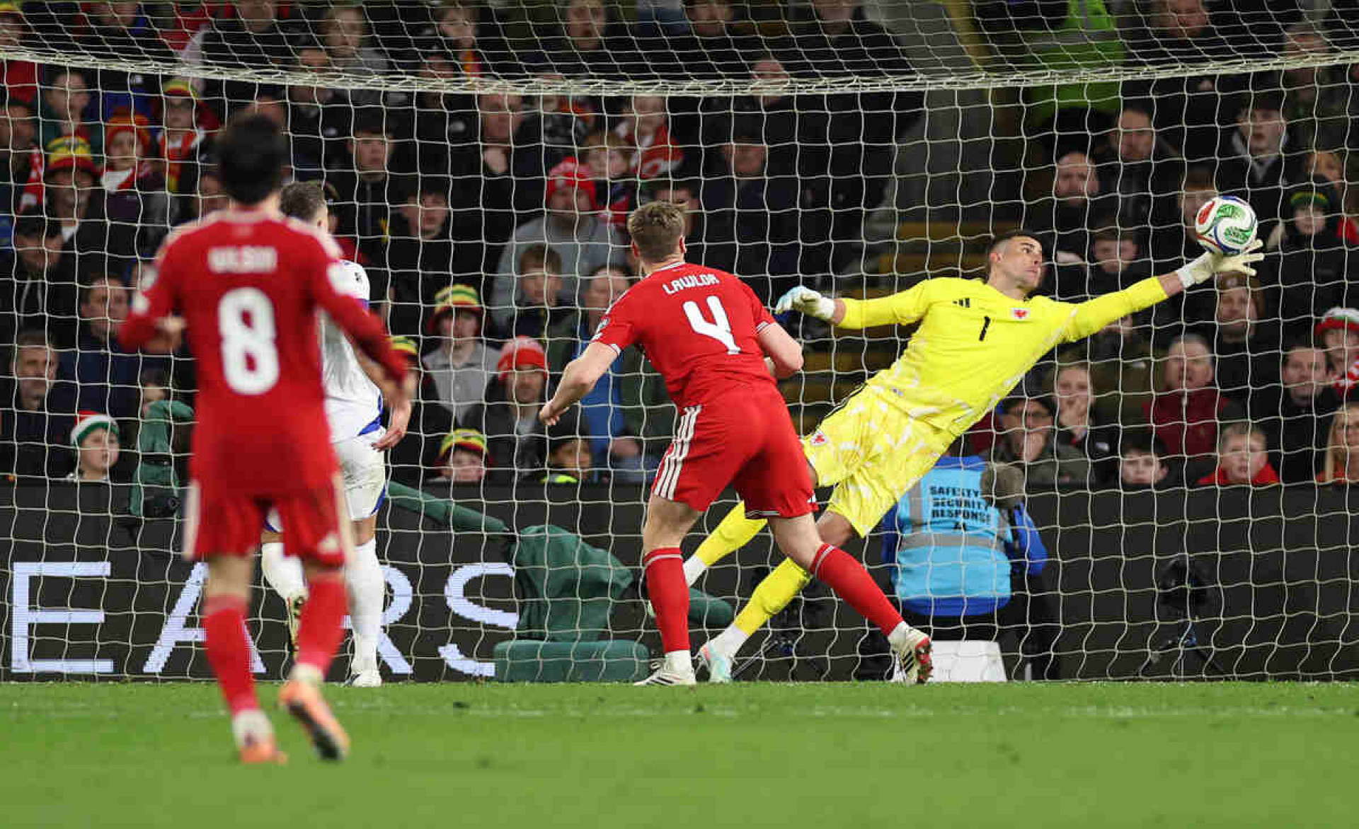 Dimarco afirma: comemora&ccedil;&atilde;o italiana por vit&oacute;ria da B&oacute;snia foi apenas “gesto instintivo’