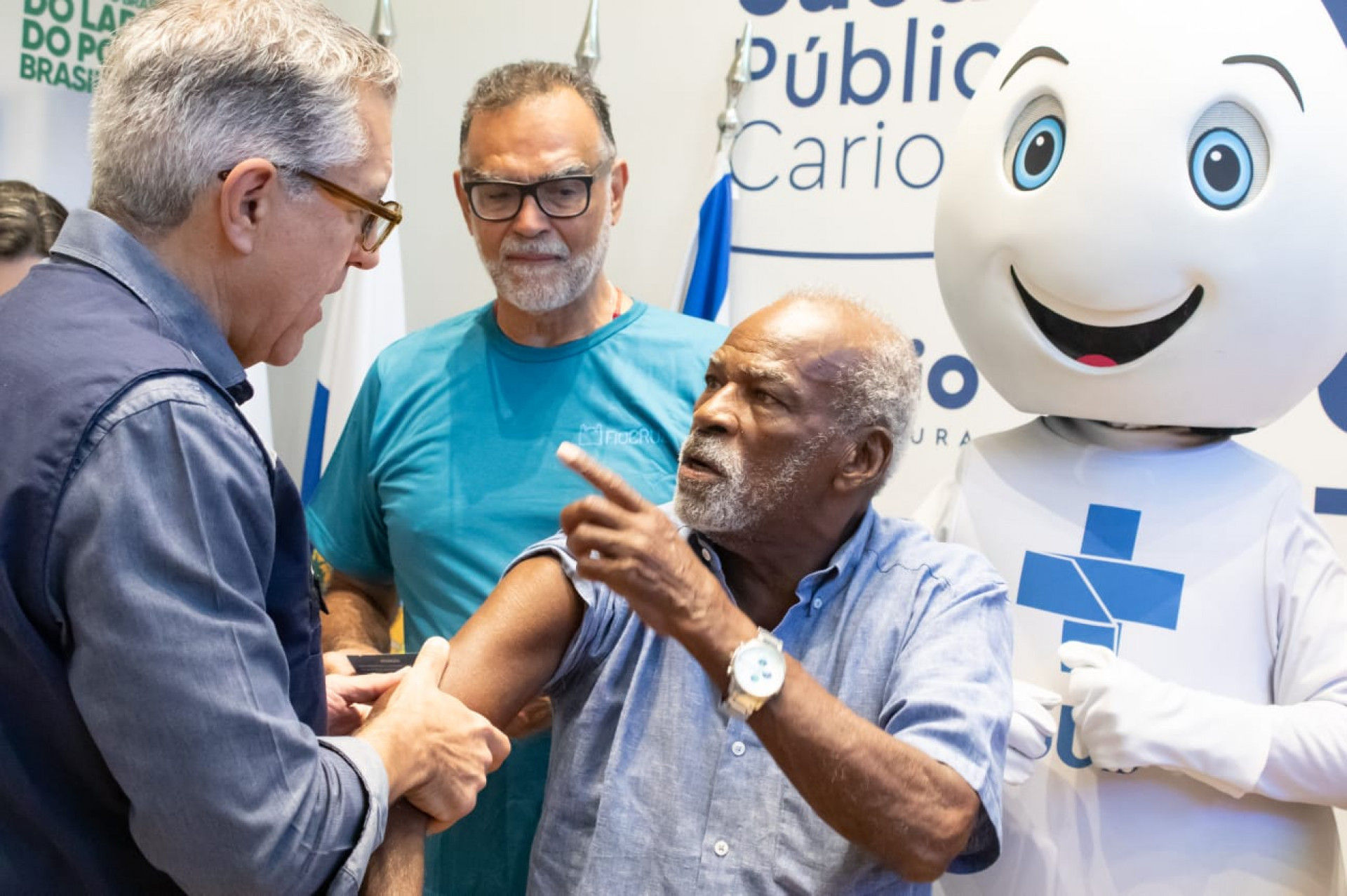 Ator Ant&ocirc;nio Pitanga, de 86 anos, participou da a&ccedil;&atilde;o - &Eacute;rica Martin / Ag&ecirc;ncia O Dia