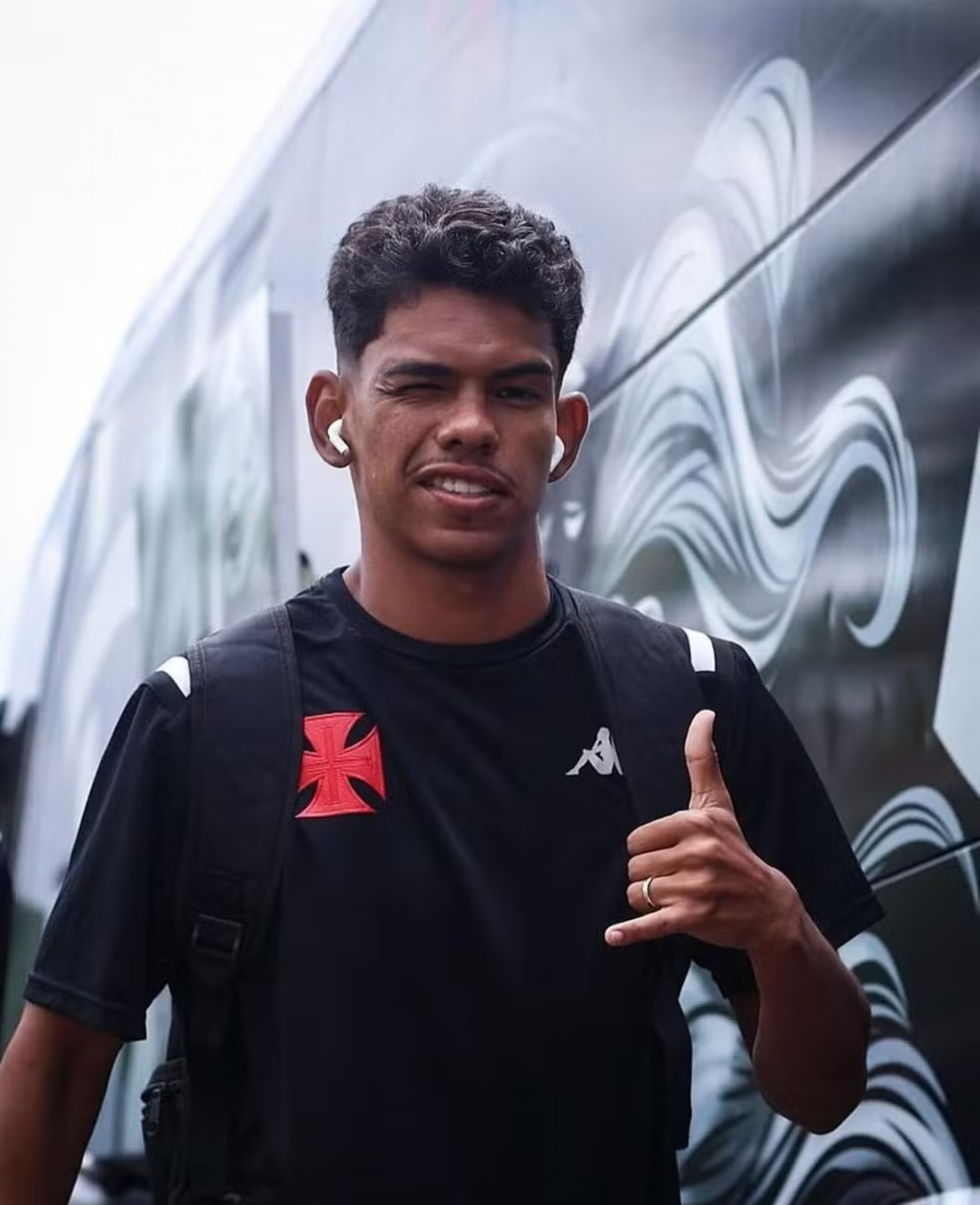 Vasco ainda tenta definir futuro de jovens fora dos planos de Renato Gaúcho