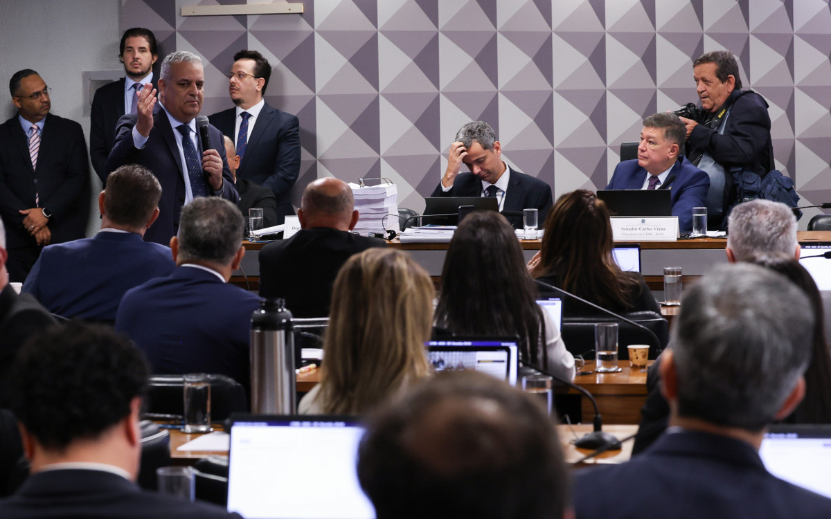 Brasília- DF  ? 27/-3/2026 ?Reunião da CPMI para leitura do relatório pelo relator, Alfredo Gaspar.   Foto: Lula Marques/ Agência Brasil.