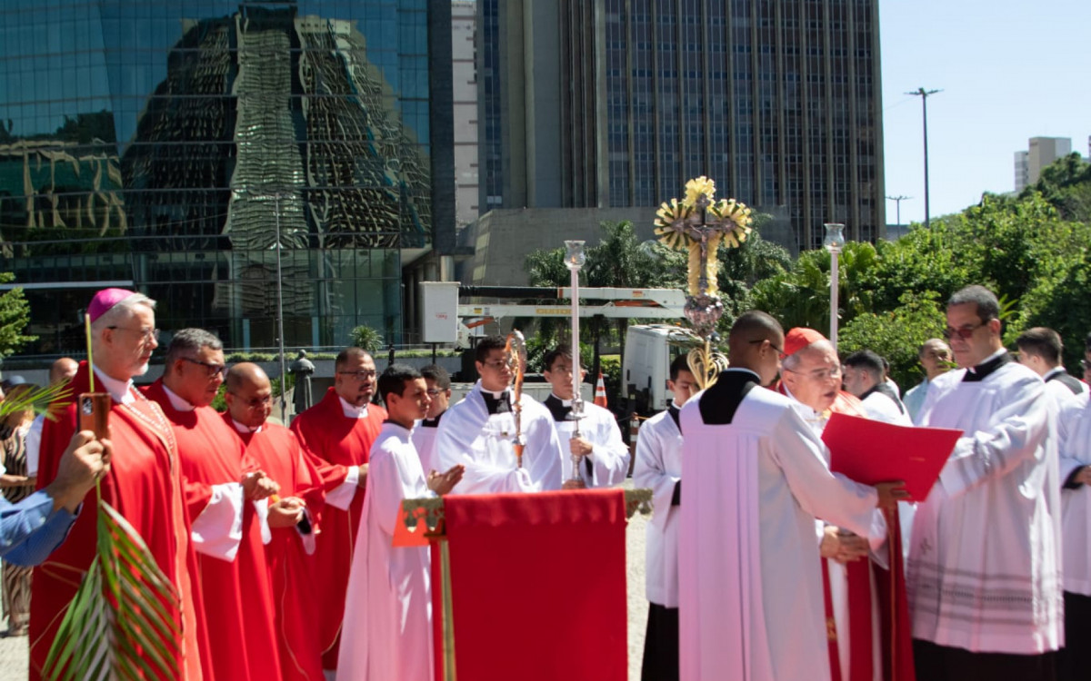 Dom Orani celebra Domingo de Ramos na Catedral