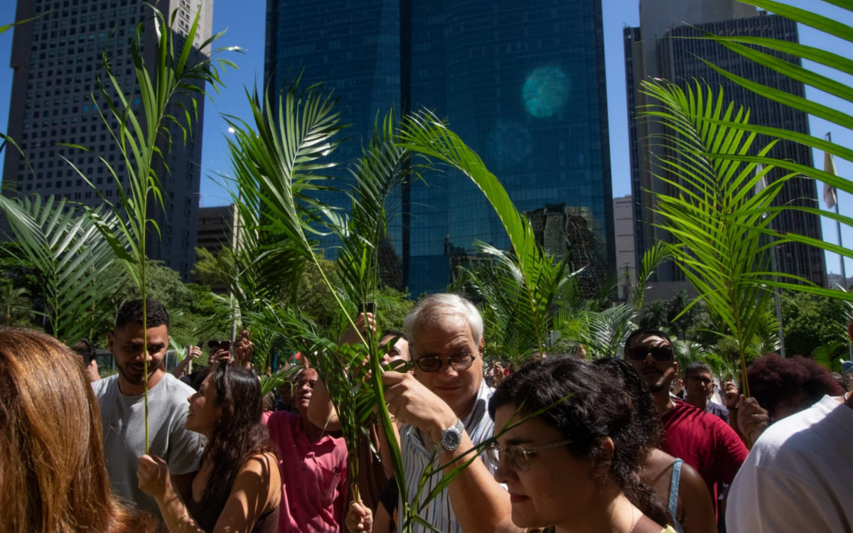 Dom Orani celebra Domingo de Ramos na Catedral