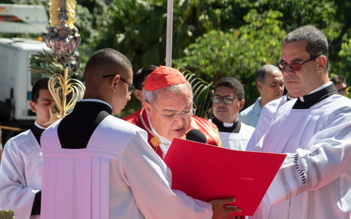 Dom Orani celebra Domingo de Ramos na Catedral