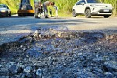 Prefeitura de Angra inicia operação emergencial tapa-buraco na RJ-155