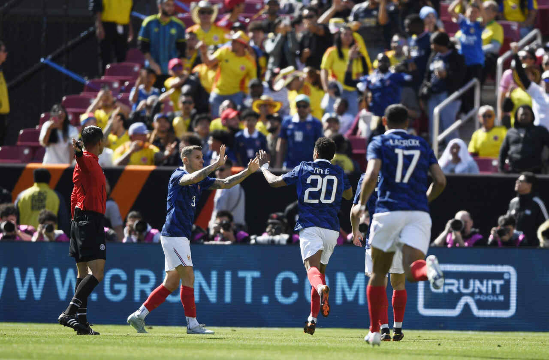 M&iacute;dia Internacional exalta vit&oacute;ria da Fran&ccedil;a: “Tem dois times titulares”