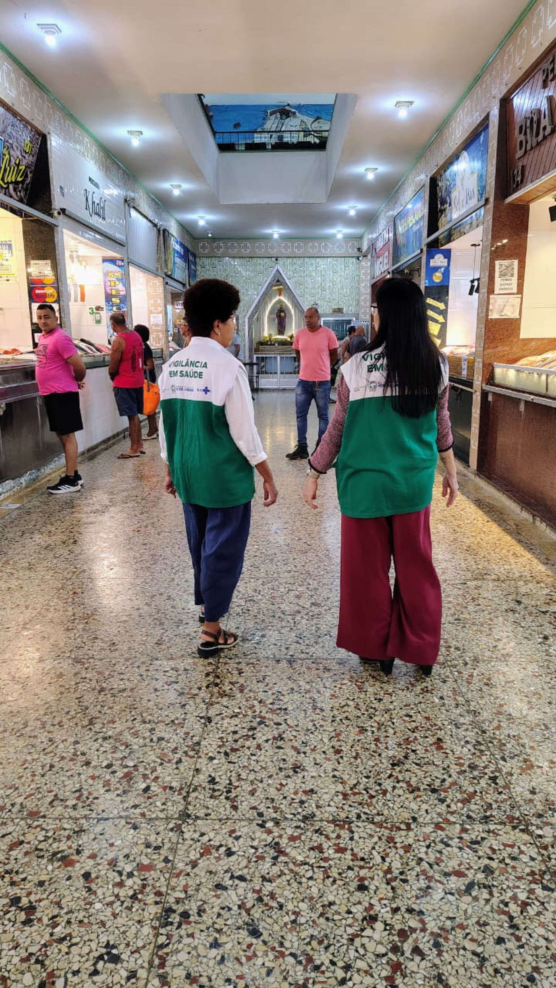 Equipes da Vigilância Sanitária estiveram no Mercado São Pedro, em Niterói - Divulgação / SES-RJ