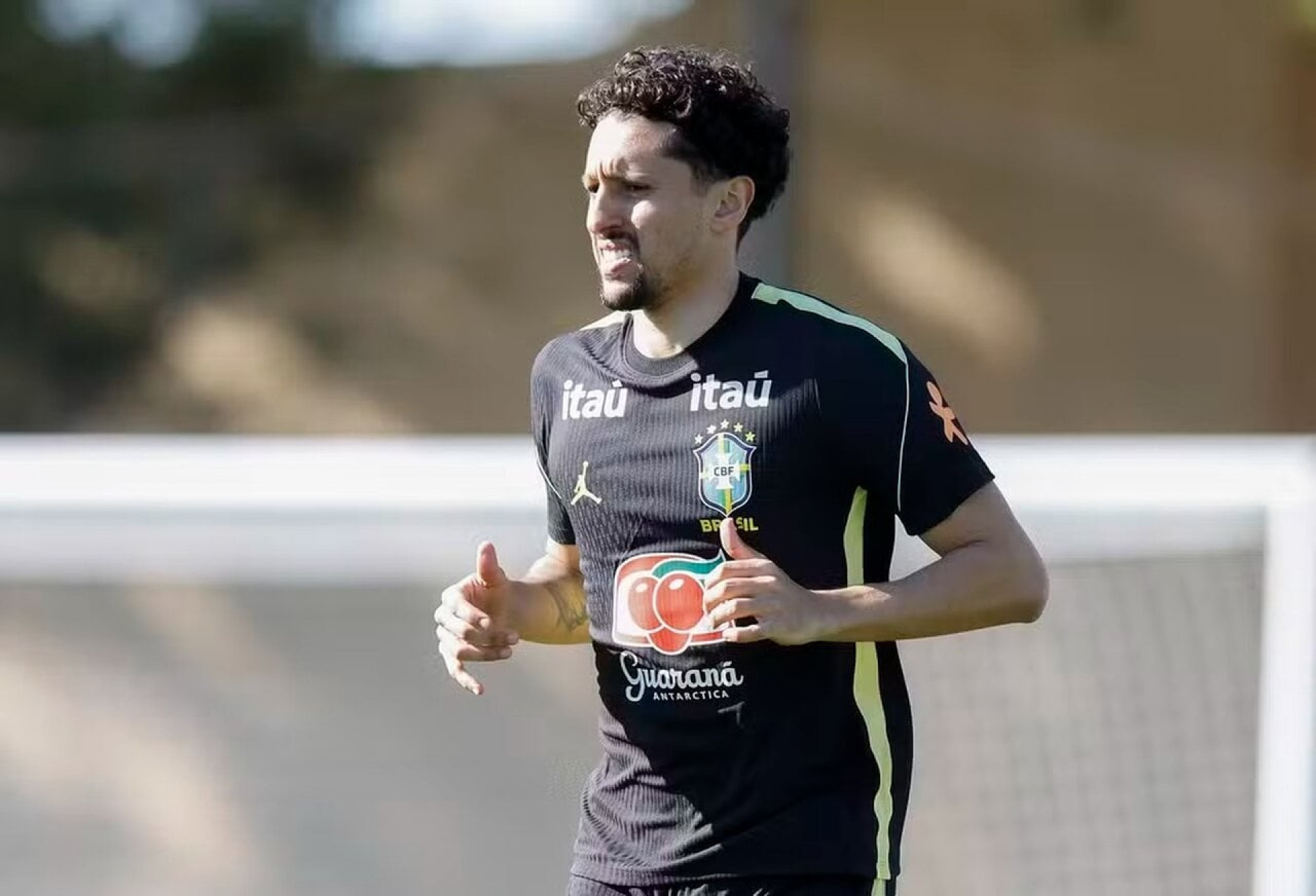 Ancelotti testa mudan&ccedil;as e reintegra Vini Jr em treino da Sele&ccedil;&atilde;o