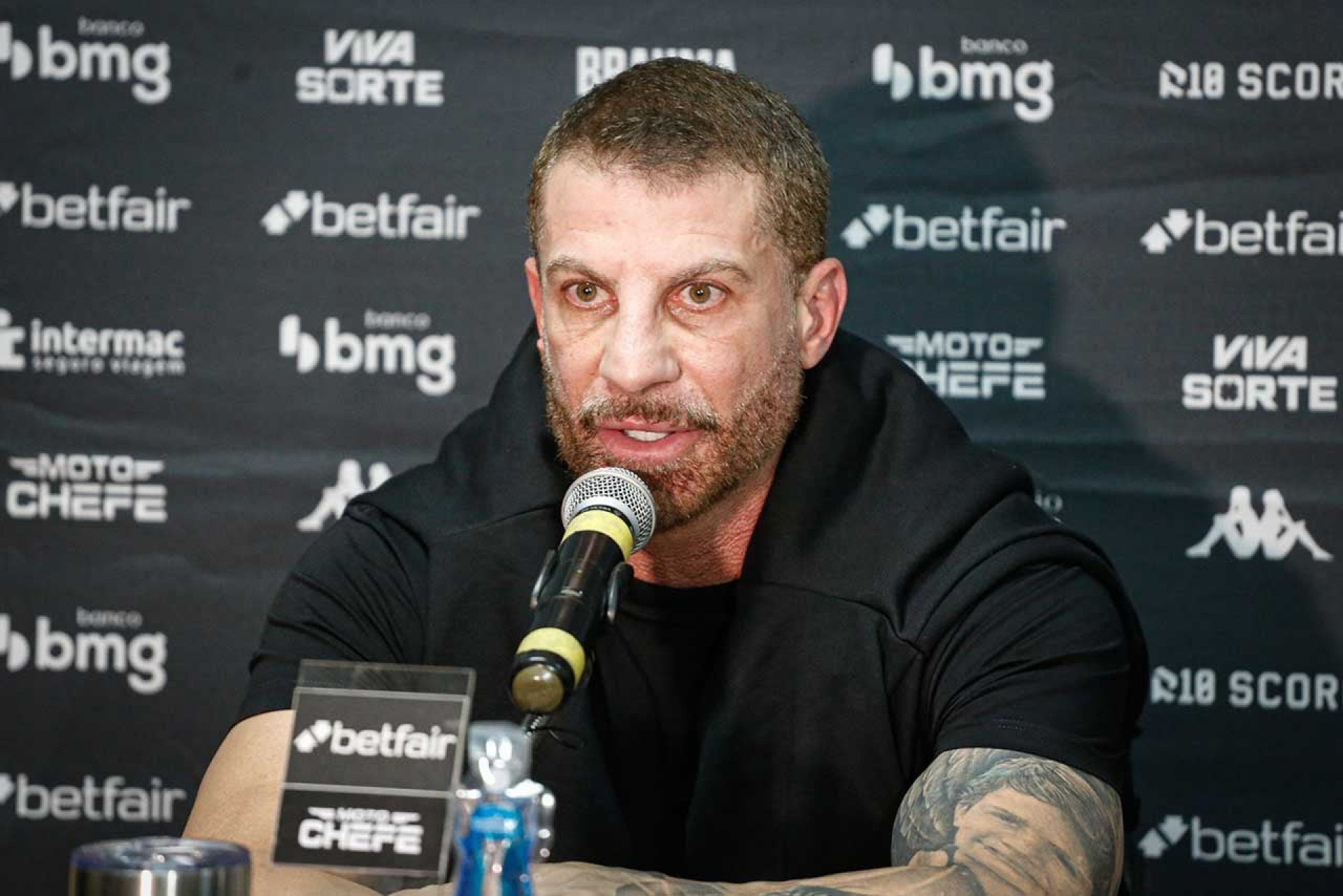 Pedrinho &eacute; denunciado no STJD ap&oacute;s confus&atilde;o em Cruzeiro x Vasco