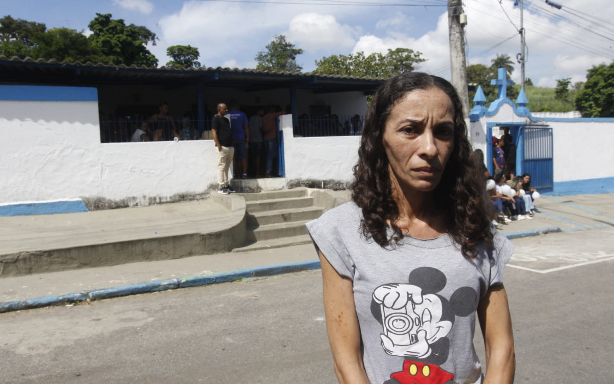  Maria Cláudia, prima da adolescente, acredita que o crime foi premeditado - Reginaldo Pimenta/Agência O DIA