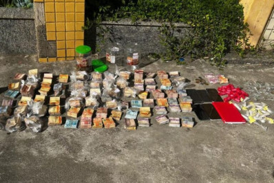 Dinheiro vivo e drogas: operação da PM causa prejuízo de quase R$ 70 mil ao tráfico em Rio das Ostras