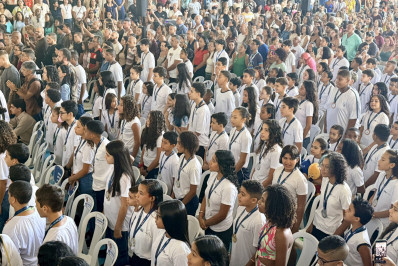 Alunos da rede municipal recebem medalhas da Olimpíada Carioca de Matemática