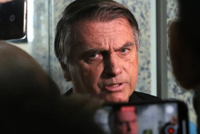 Defesa diz que Bolsonaro não tinha conhecimento sobre vídeo de Eduardo