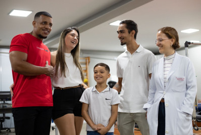 Saúde de Volta Redonda transforma a vida de menino de 9 anos após grave acidente automobilístico