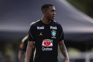 Ex-Vasco, Rayan abraça comparações com ídolo do Flamengo: 'Sou igual a ele'