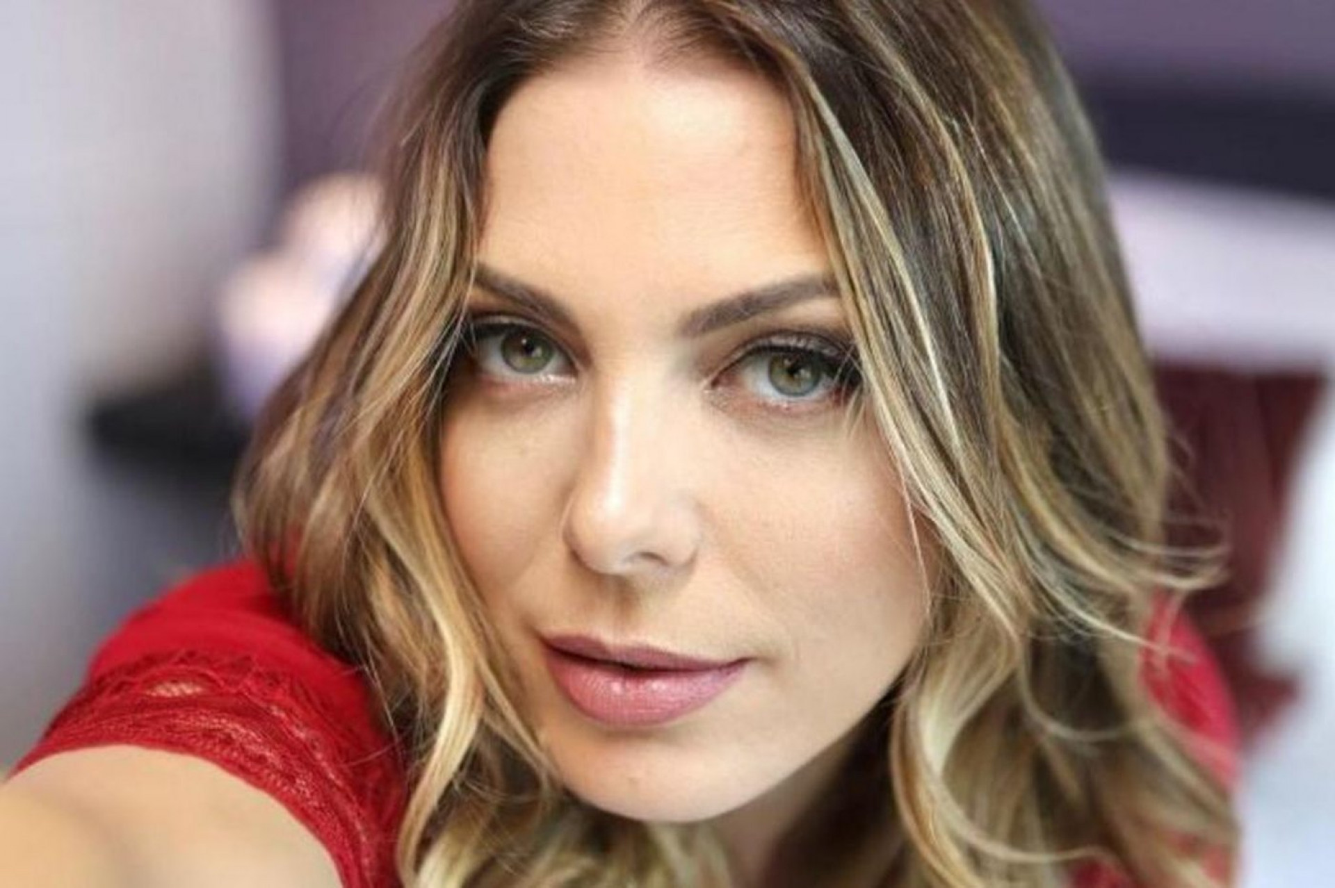 Sheila Mello acusa empresa de calote após pagar e não receber produtos