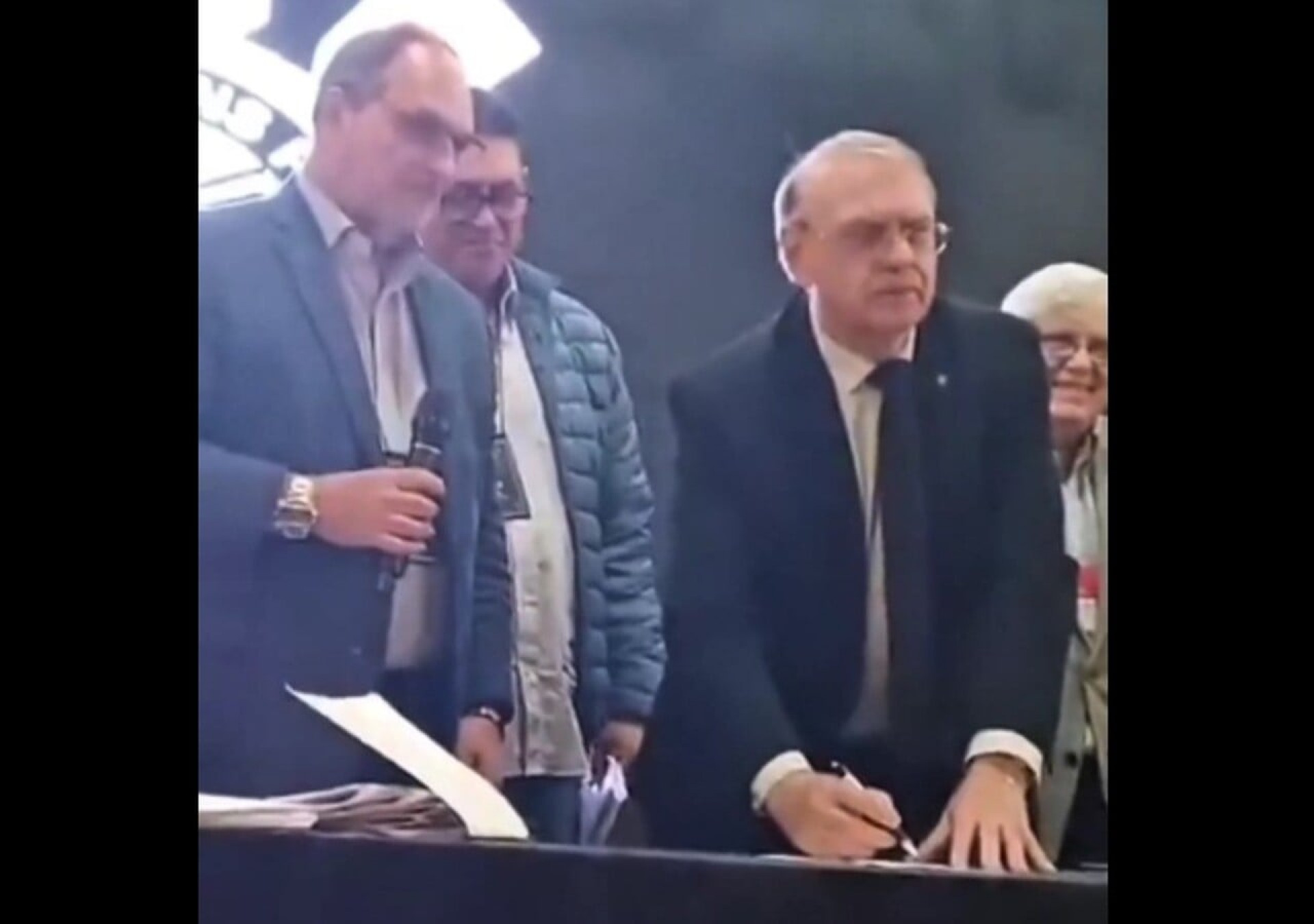 Reelei&ccedil;&atilde;o ou golpe? Candidatura de Osmar Stabile divide o Corinthians