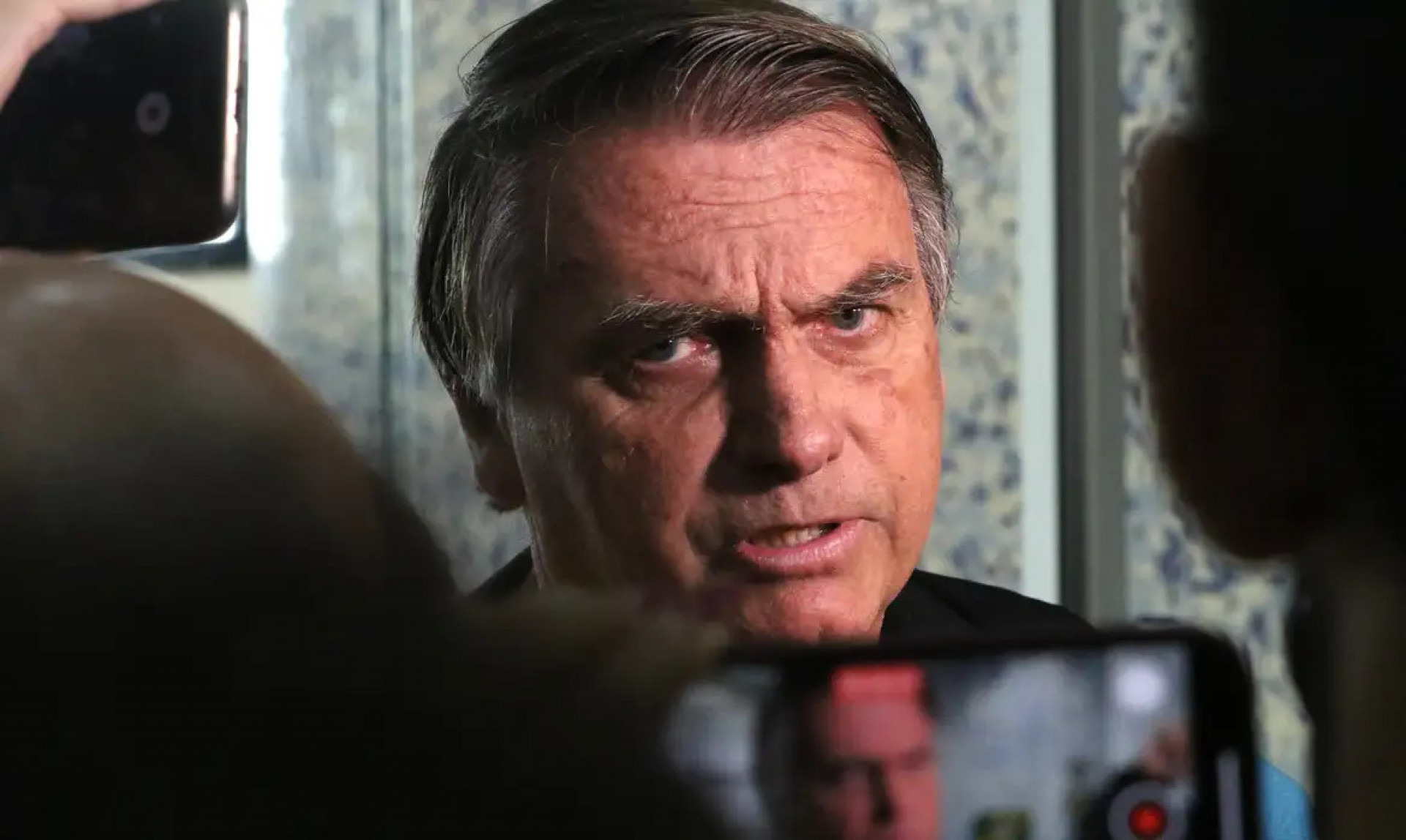 Forças Armadas reúnem documentos em processo sobre perda de patente de Bolsonaro