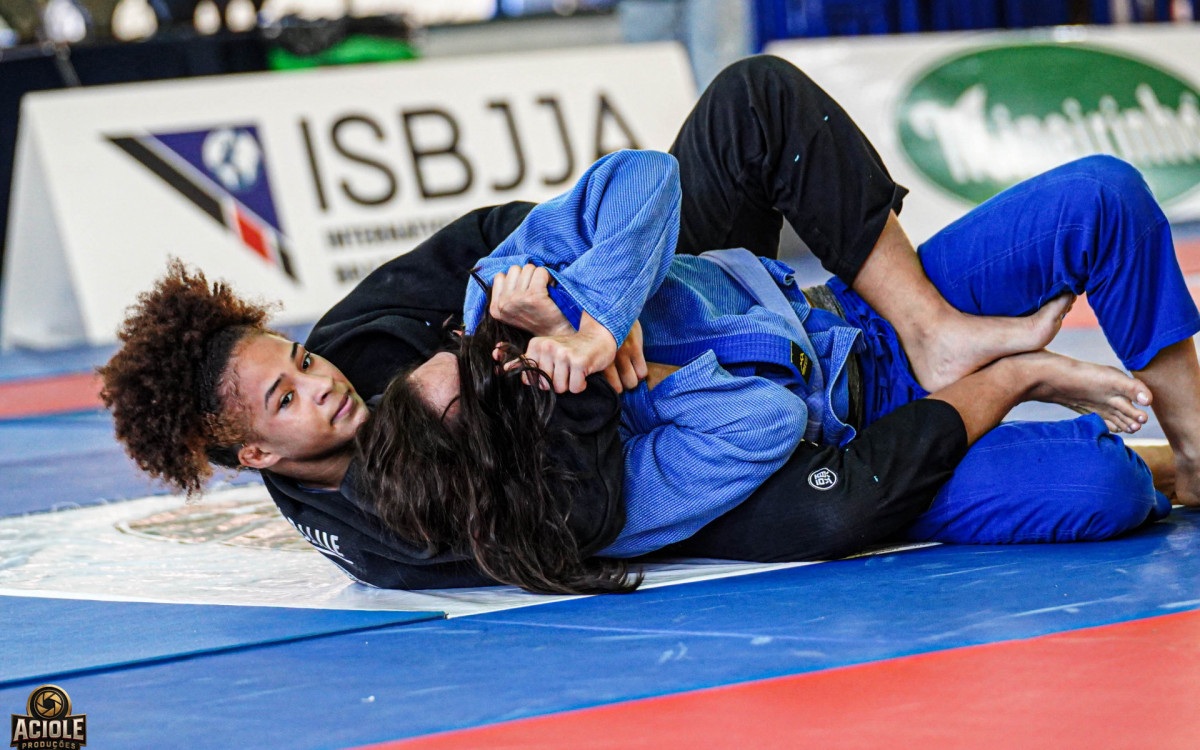 Mulheres abrilhantaram o Saquarema Summer National Open, 2026, que teve lutas de alto nível 

