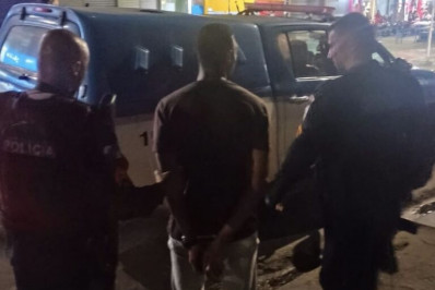 Tecnologia leva à prisão: foragido é capturado dentro de ônibus em Macaé