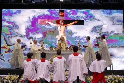 Espetáculo da Paixão de Cristo promete emocionar público na orla de Imbetiba