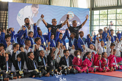 Saquarema Summer dá largada no Circuito Mineirinho Costa do Sol 2026 com recorde e alto nível