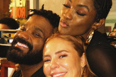 Vídeo: Paolla Oliveira curte roda de samba de Arlindinho com Erika Januza 