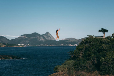 Atletas do Highline convidam para uma experiência única em Niterói